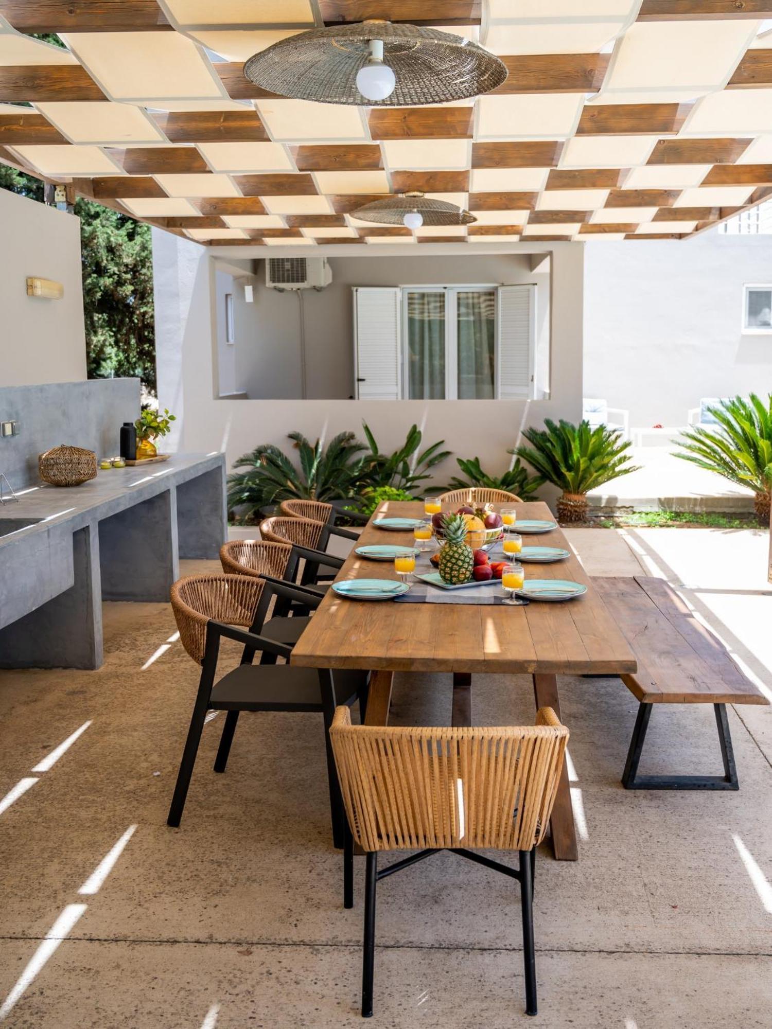 Villa Ellie - Heated Pool, Playground, Garden & Bbq! Vederoi Zewnętrze zdjęcie